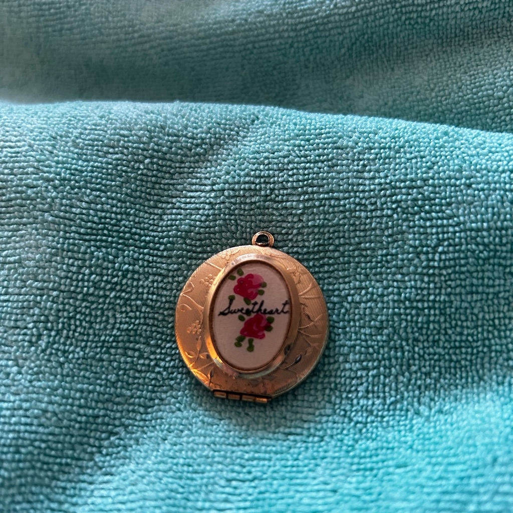 Vintage Guilloche Sweetheart Locket